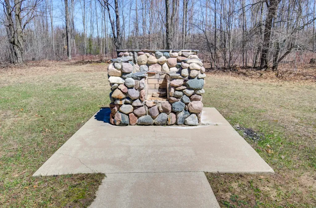 171 NE Kleehammer Club Drive Excelsior Township MI 49646
