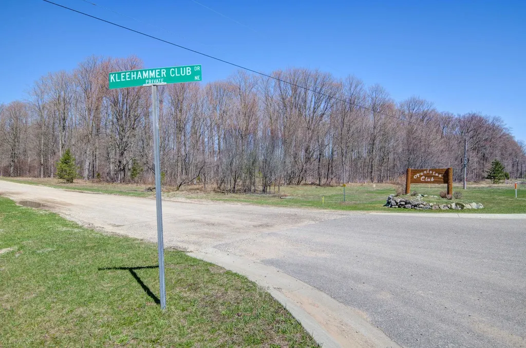 171 NE Kleehammer Club Drive Excelsior Township MI 49646