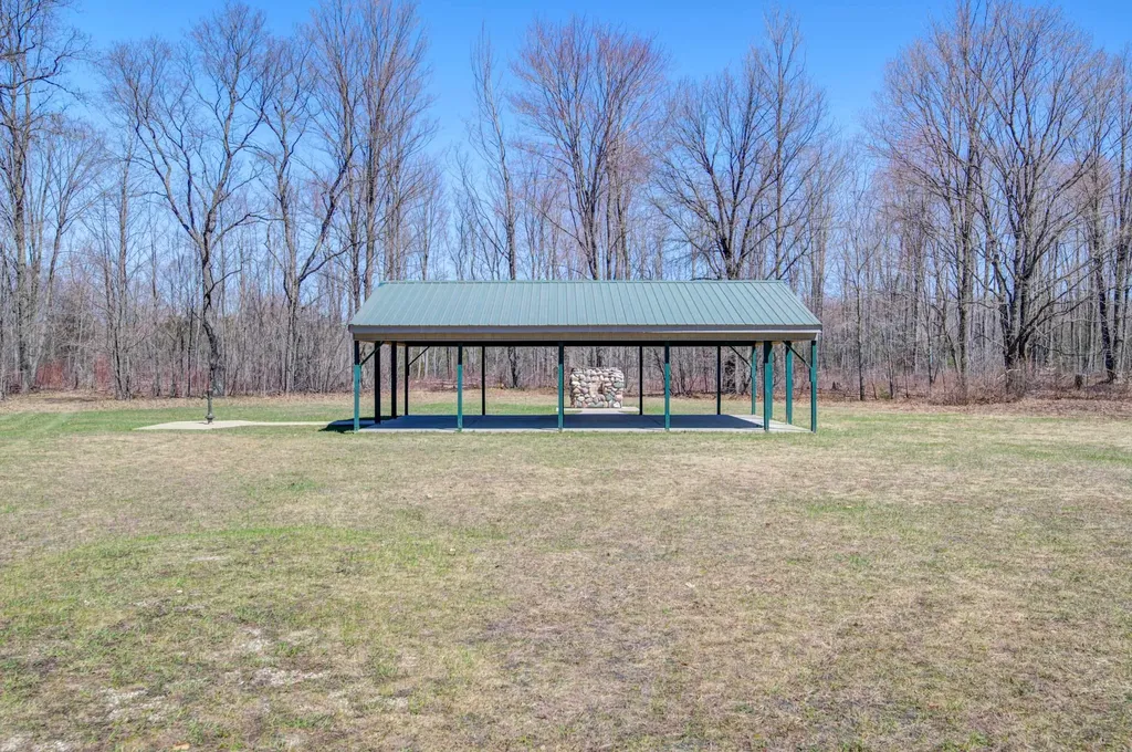 171 NE Kleehammer Club Drive Excelsior Township MI 49646