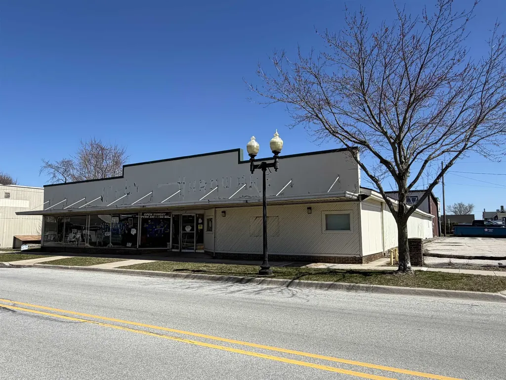 87 Division Street Manistee City MI 49660