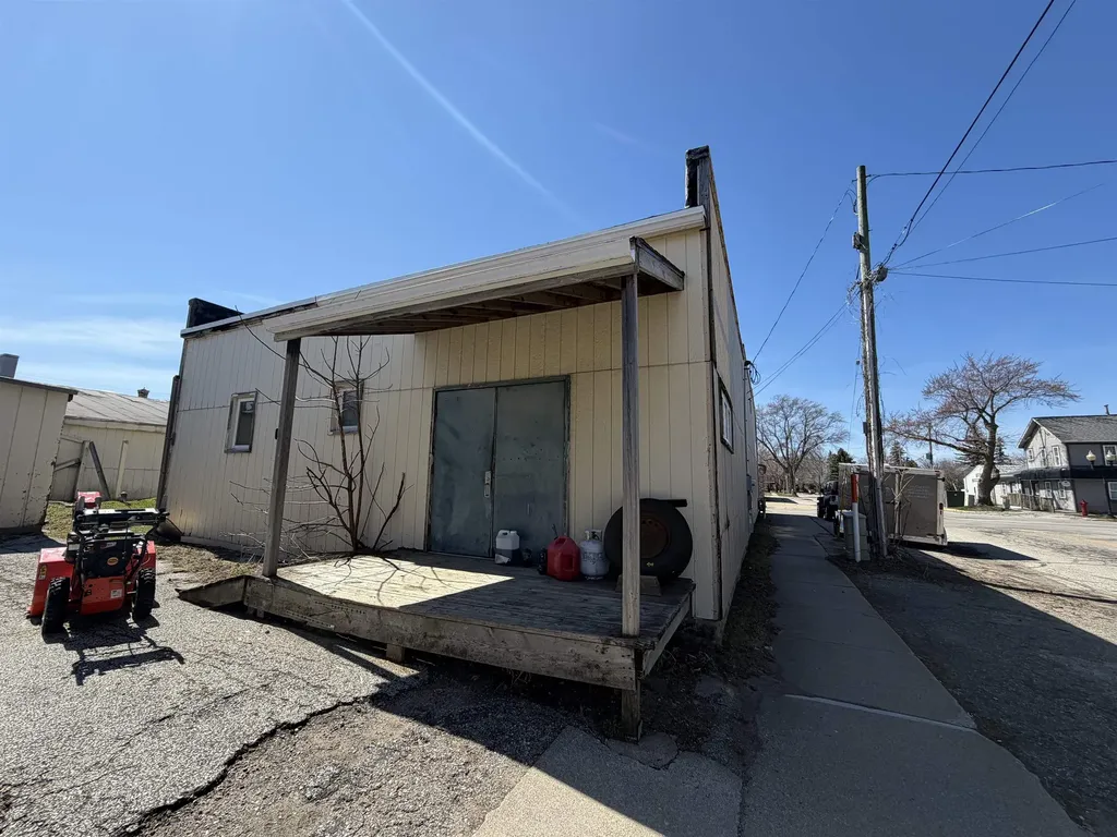 87 Division Street Manistee City MI 49660