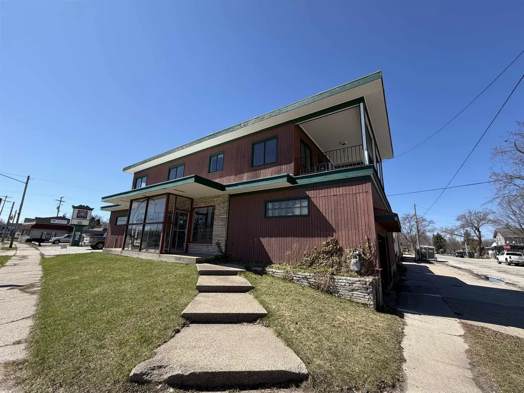 87 Division Street Manistee City MI 49660