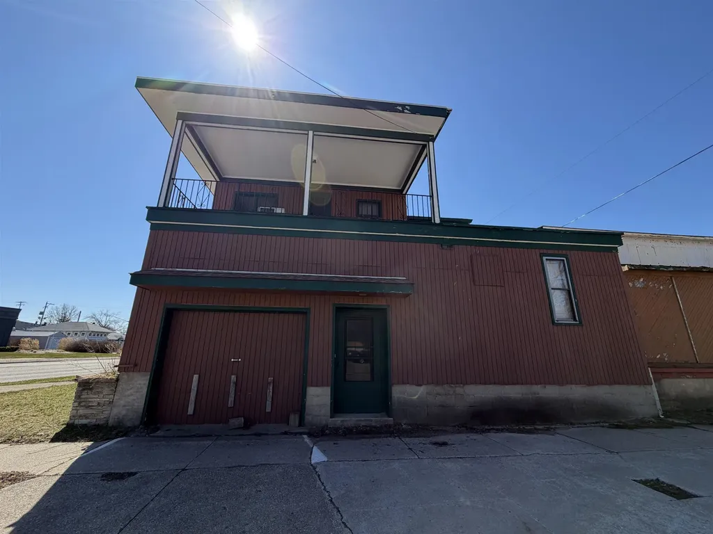 87 Division Street Manistee City MI 49660