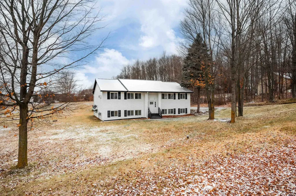 1627 Rasho Road East Bay Township MI 49696