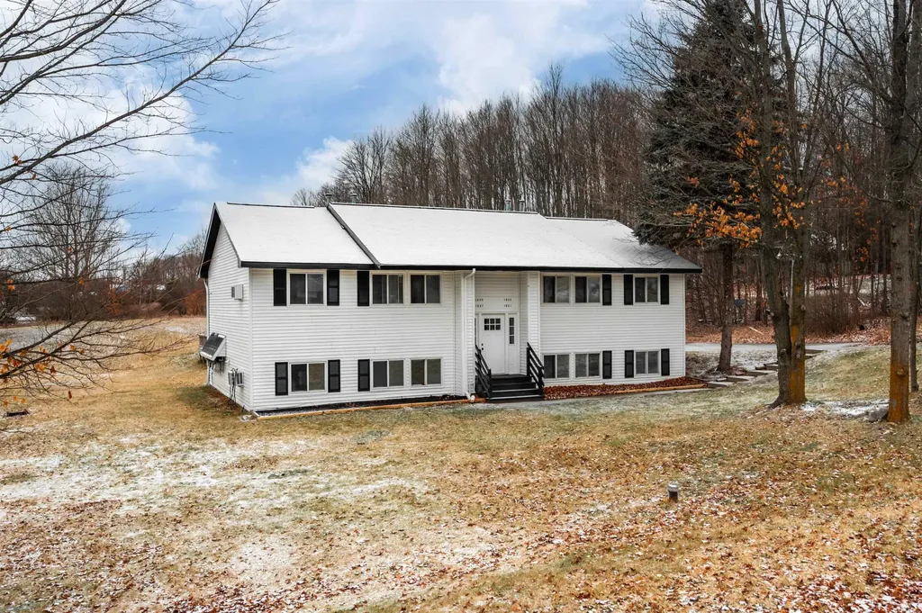 1627 Rasho Road East Bay Township MI 49696