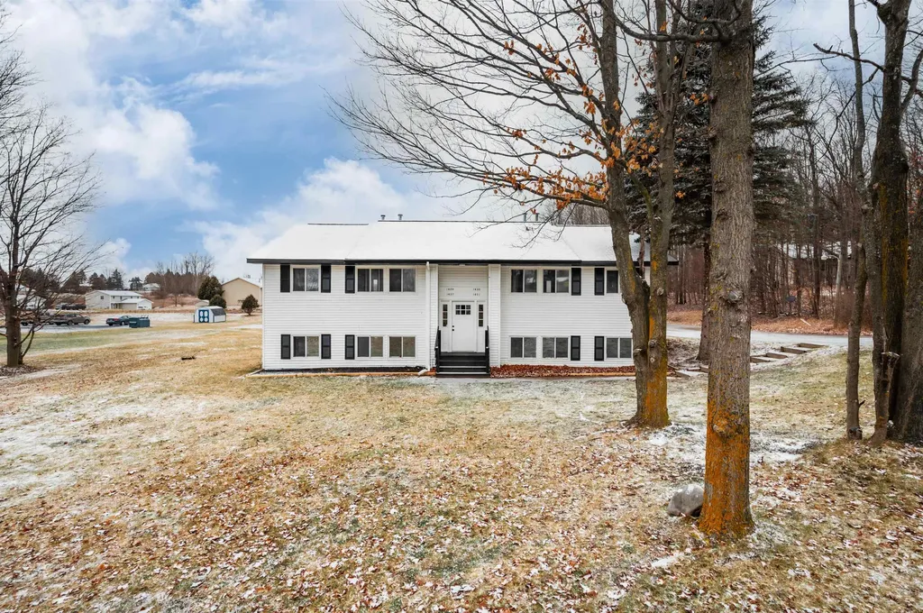 1627 Rasho Road East Bay Township MI 49696