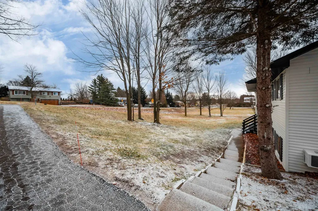 1627 Rasho Road East Bay Township MI 49696
