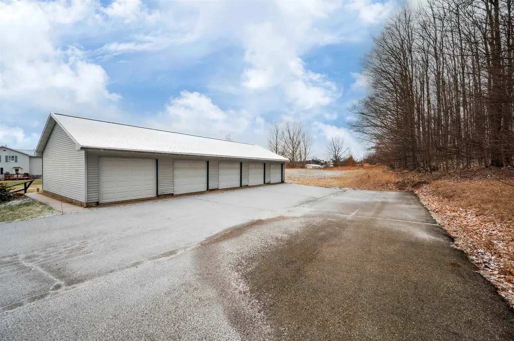 1627 Rasho Road East Bay Township MI 49696