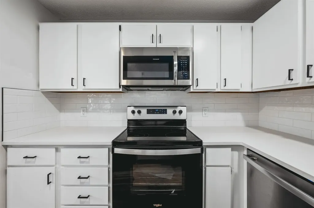 1627 Rasho Road East Bay Township MI 49696