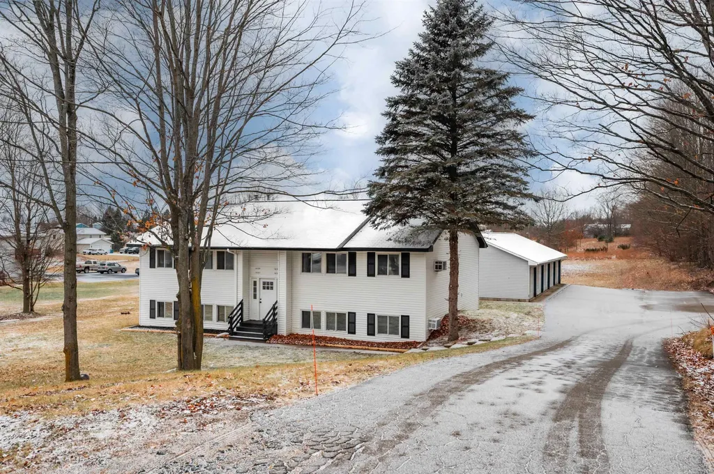 1627 Rasho Road East Bay Township MI 49696