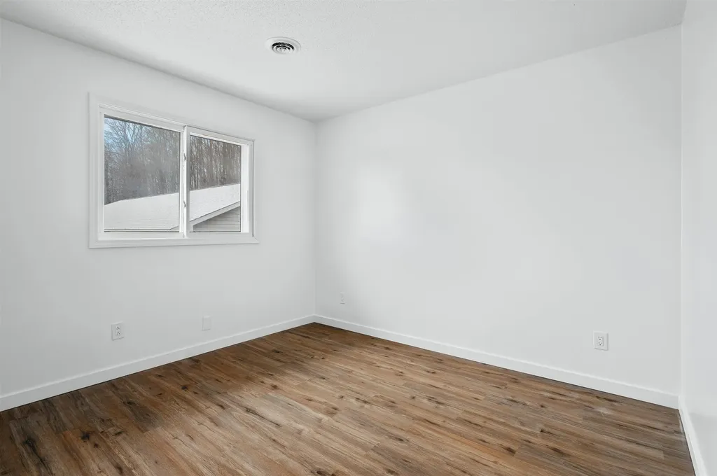 1627 Rasho Road East Bay Township MI 49696