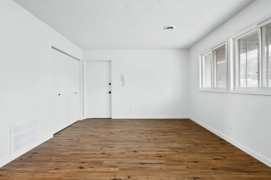1627 Rasho Road East Bay Township MI 49696