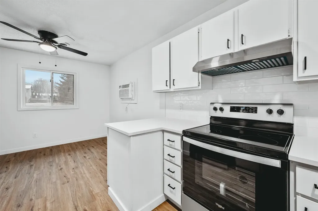 1627 Rasho Road East Bay Township MI 49696