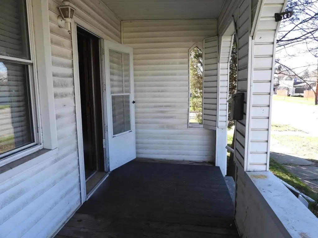 171 8th Street Manistee City MI 49660