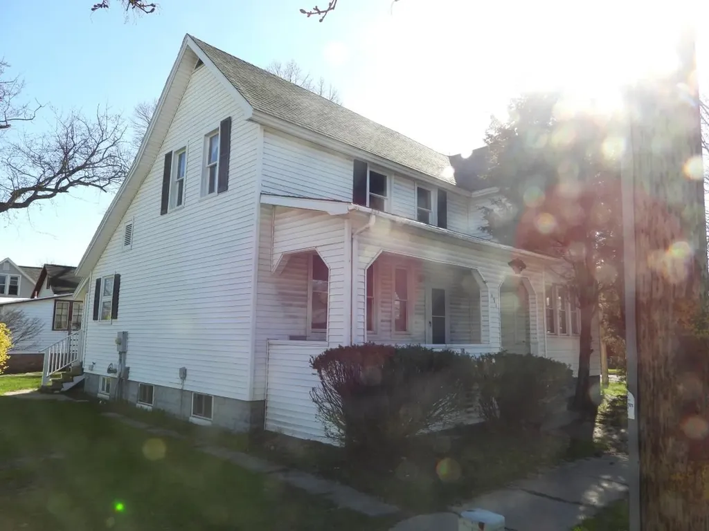 171 8th Street Manistee City MI 49660