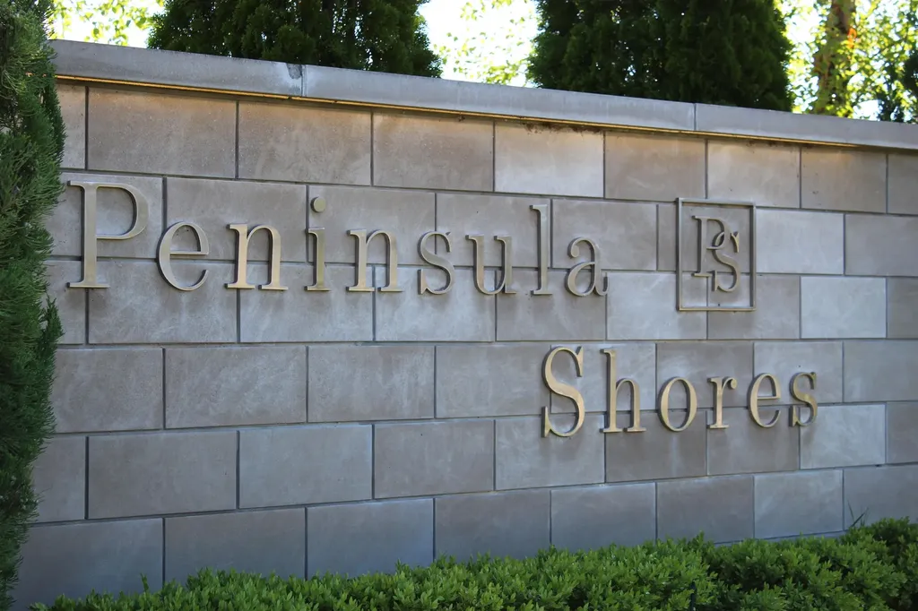 15985 Waters Edge Peninsula Township MI 49686