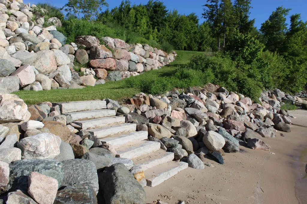 15985 Waters Edge Peninsula Township MI 49686
