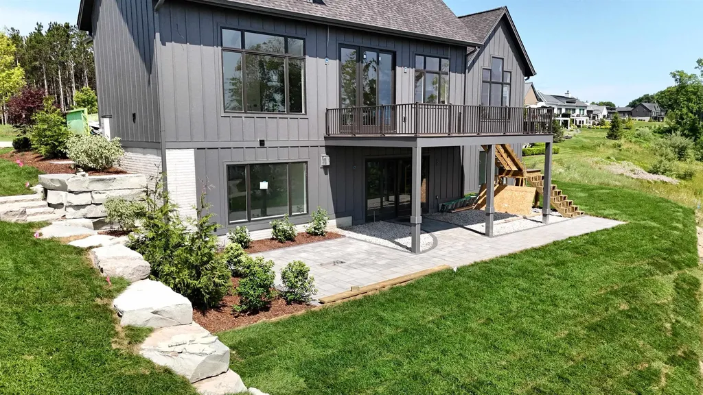 15985 Waters Edge Peninsula Township MI 49686
