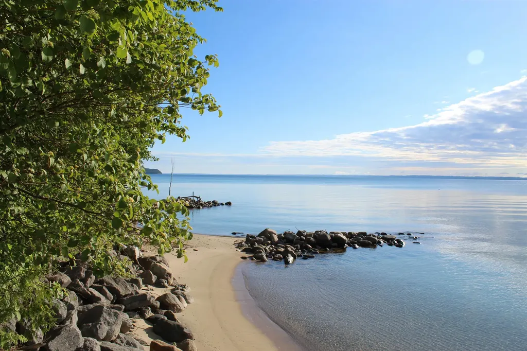 15985 Waters Edge Peninsula Township MI 49686
