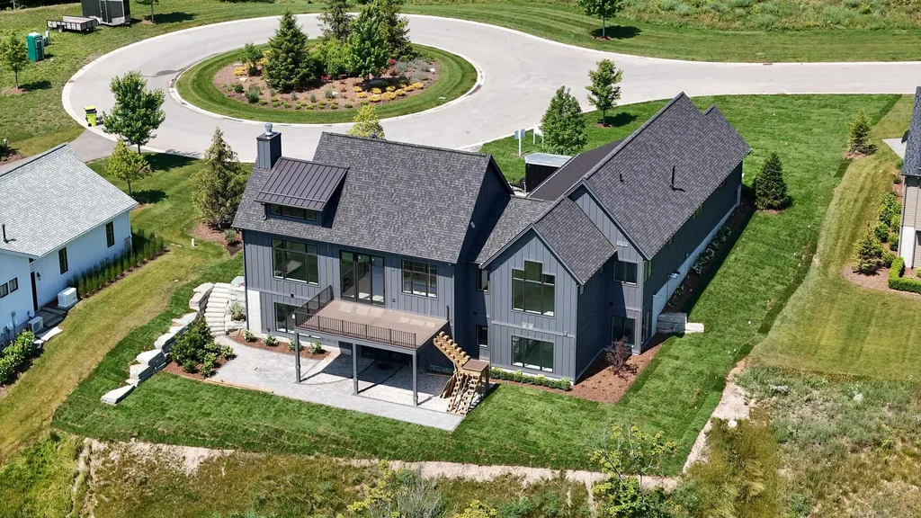 15985 Waters Edge Peninsula Township MI 49686
