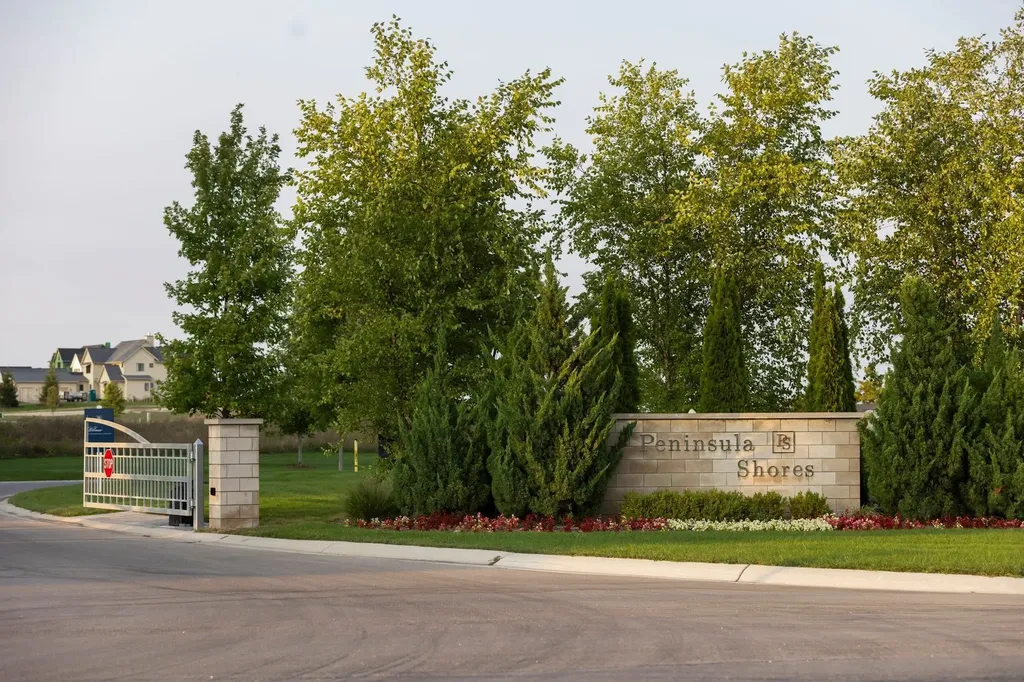 15985 Waters Edge Peninsula Township MI 49686