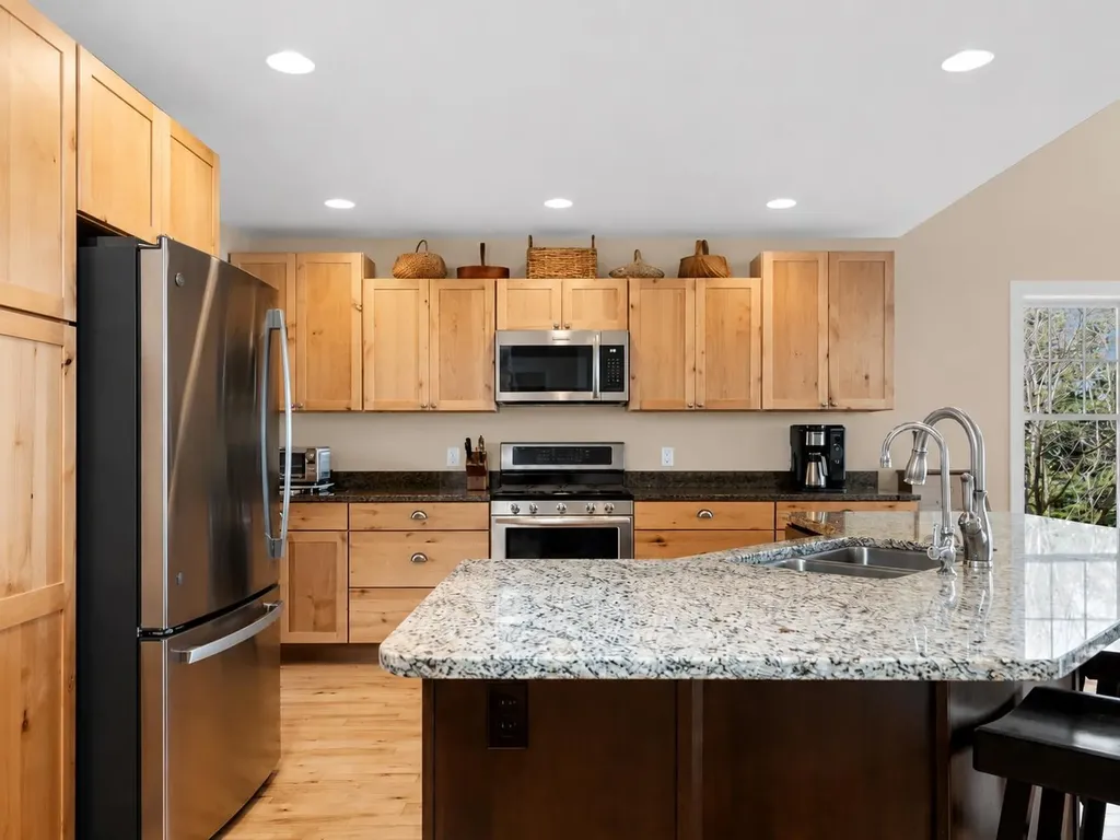 8371 E Boca Vista Trail Elmwood Charter Township MI 49684