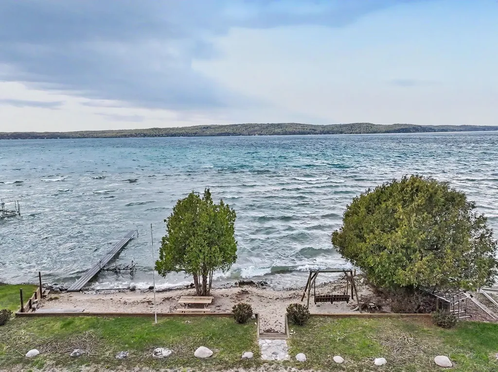 4178 Crystal Drive Lake Township MI 49617