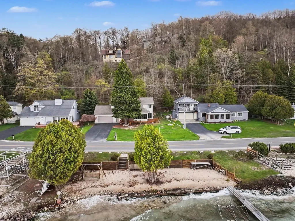 4178 Crystal Drive Lake Township MI 49617