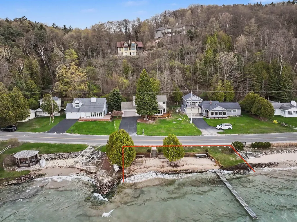 4178 Crystal Drive Lake Township MI 49617