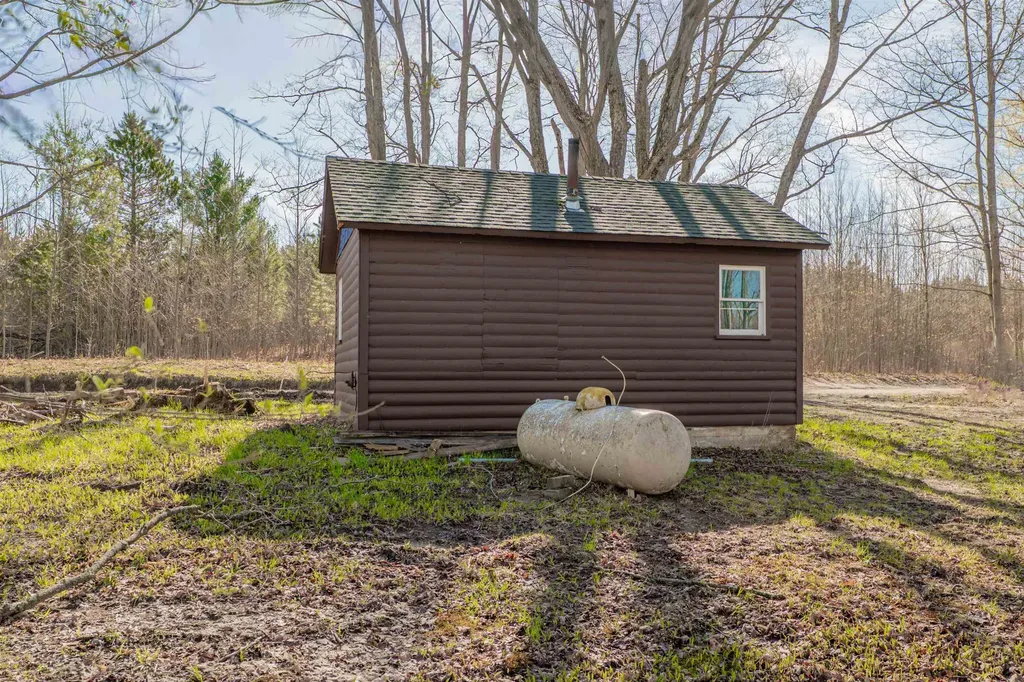 9808/9784 SE Crouch Road Garfield Township MI 49633