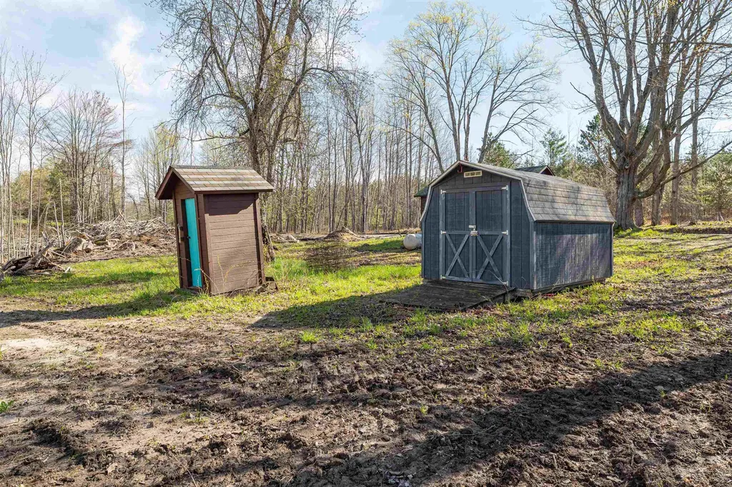 9808/9784 SE Crouch Road Garfield Township MI 49633