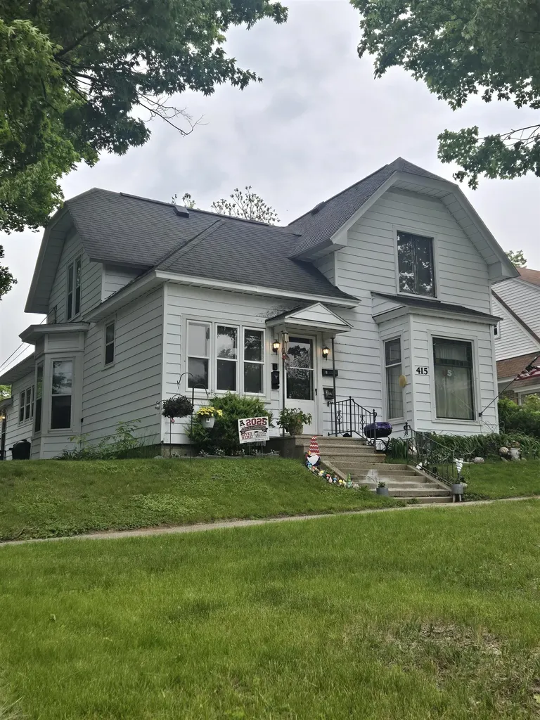 415 E Harris Street Cadillac City MI 49601