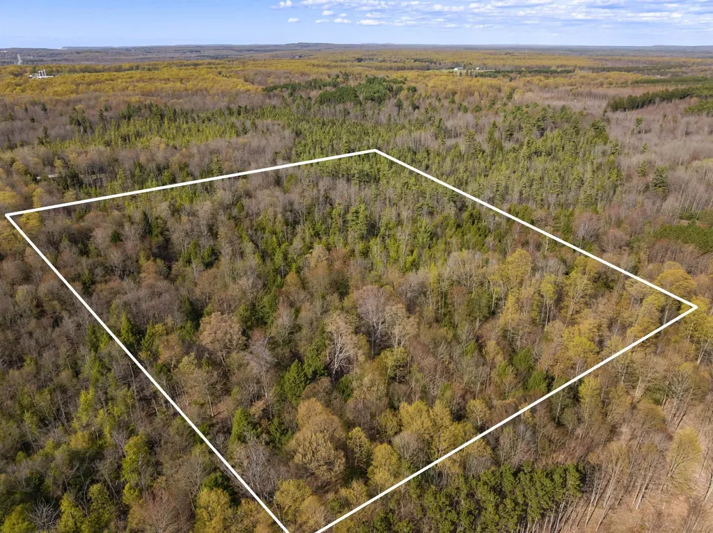 00 Benzie Highway Joyfield Township MI 49616