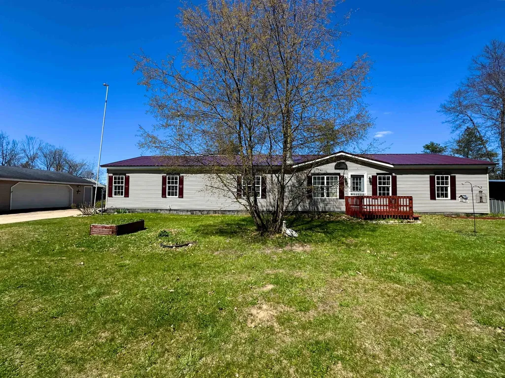 984 W Rose Meadow Drive Peacock Township MI 49656