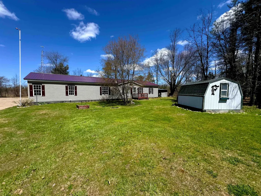 984 W Rose Meadow Drive Peacock Township MI 49656