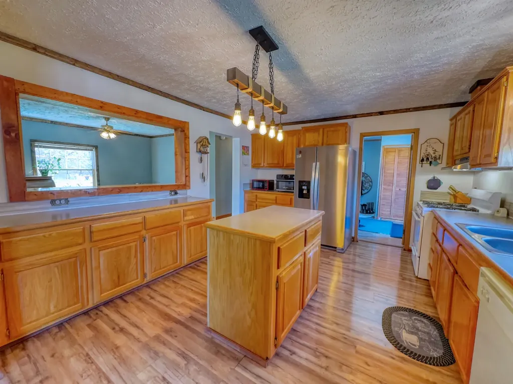 984 W Rose Meadow Drive Peacock Township MI 49656