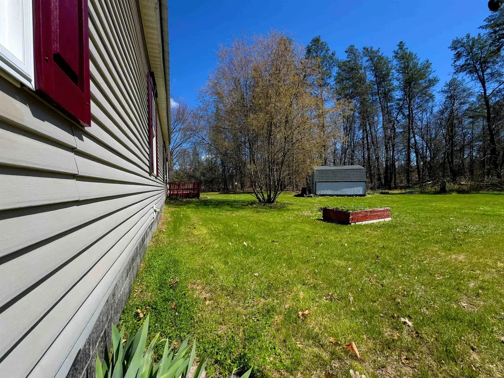 984 W Rose Meadow Drive Peacock Township MI 49656