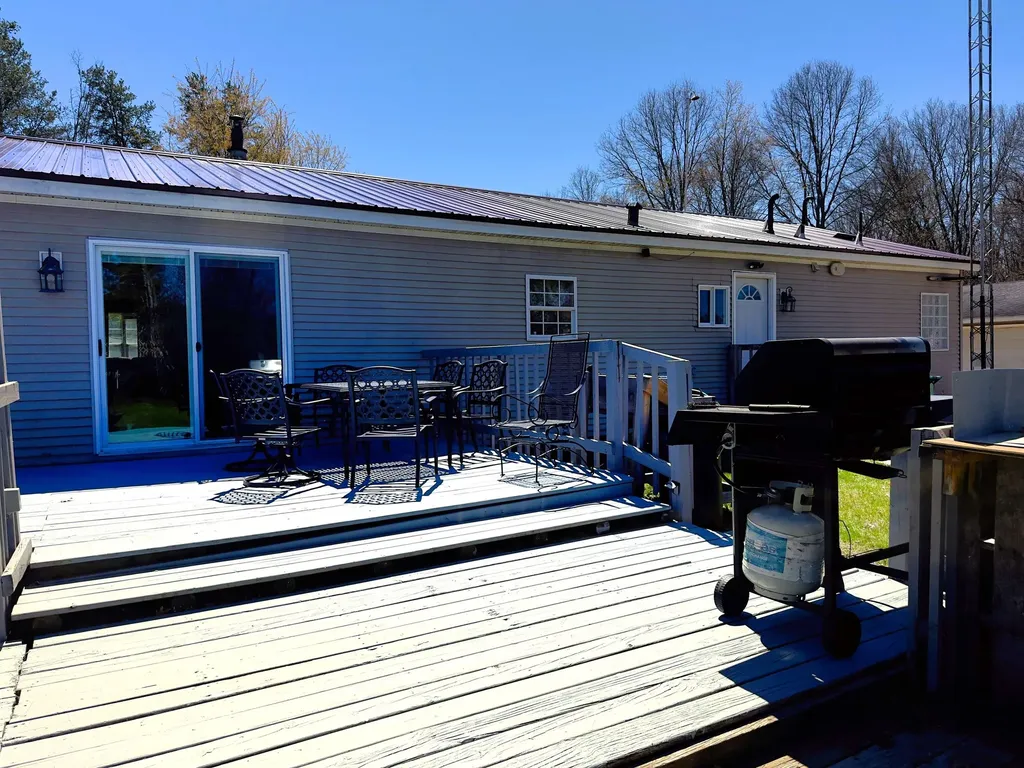984 W Rose Meadow Drive Peacock Township MI 49656