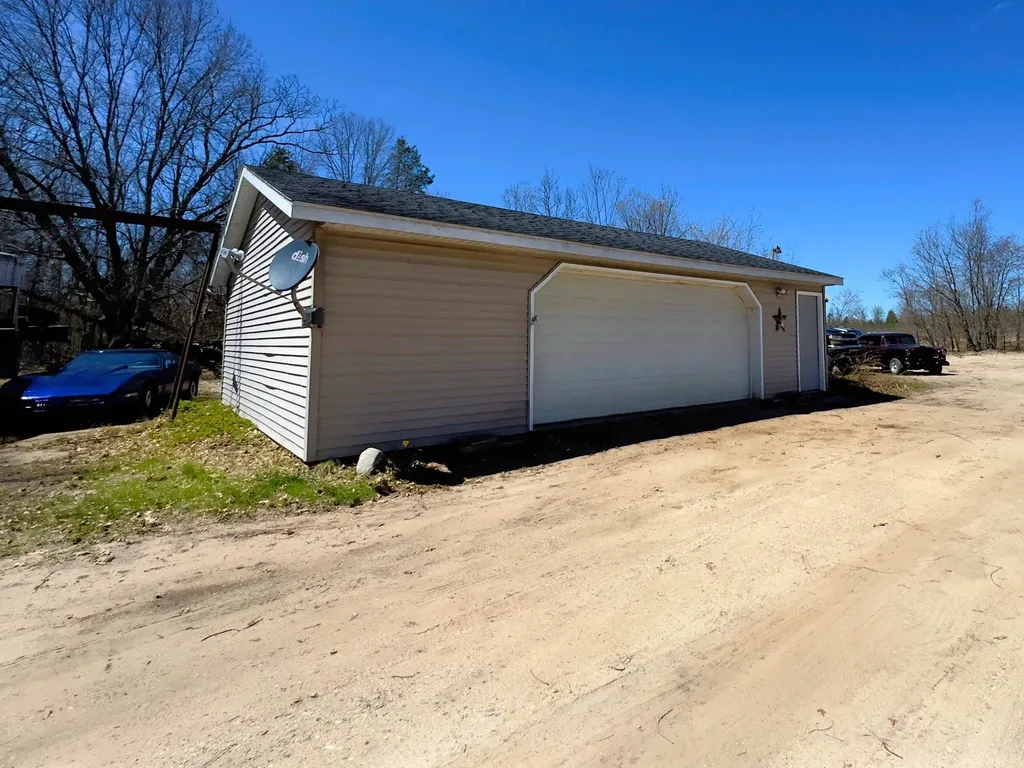 984 W Rose Meadow Drive Peacock Township MI 49656