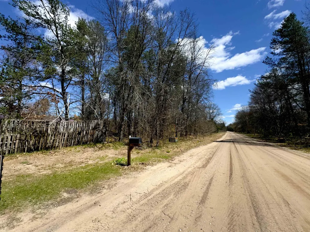 984 W Rose Meadow Drive Peacock Township MI 49656
