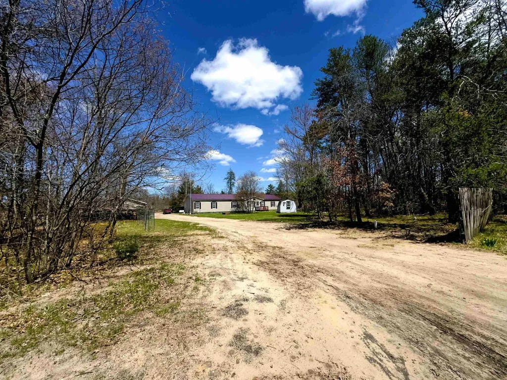 984 W Rose Meadow Drive Peacock Township MI 49656