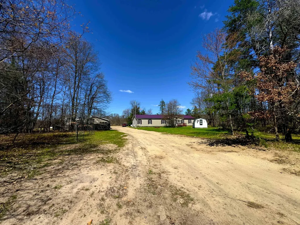 984 W Rose Meadow Drive Peacock Township MI 49656