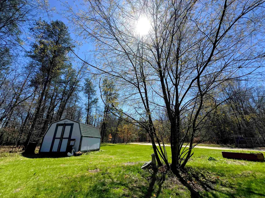984 W Rose Meadow Drive Peacock Township MI 49656