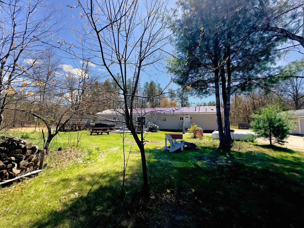 984 W Rose Meadow Drive Peacock Township MI 49656