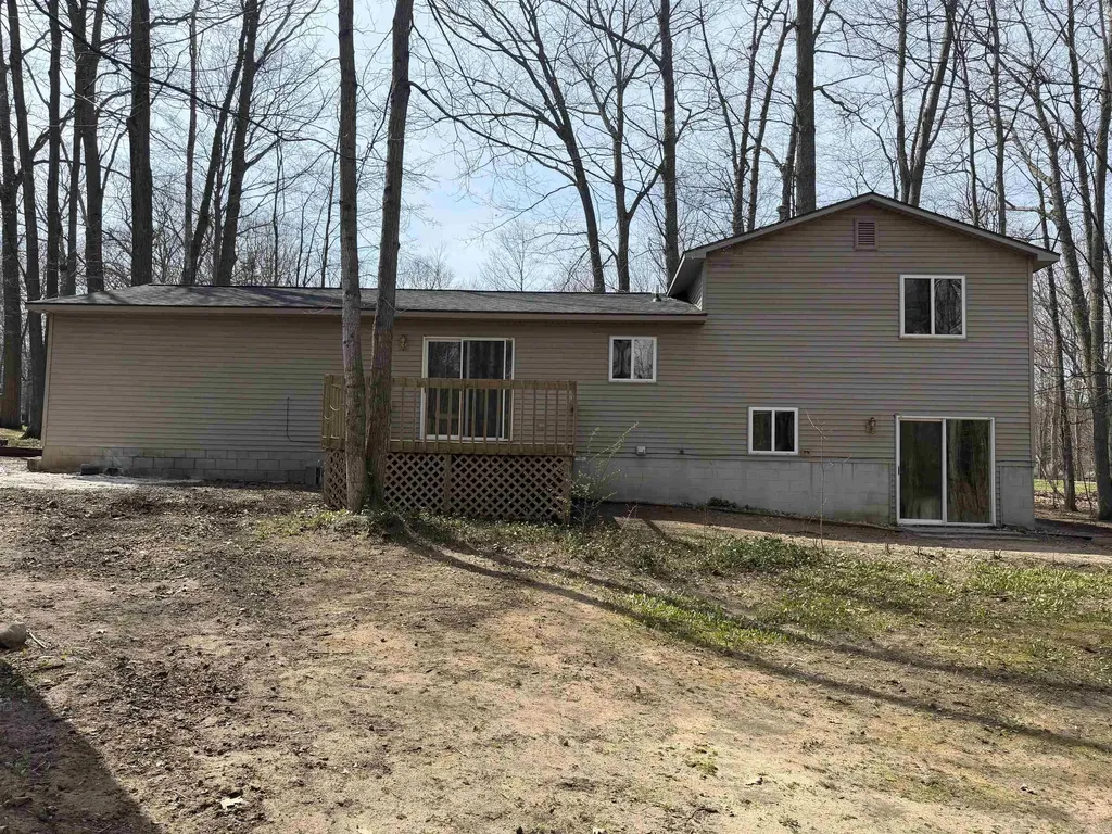 20761 White Oak Drive Almira Township MI 49650