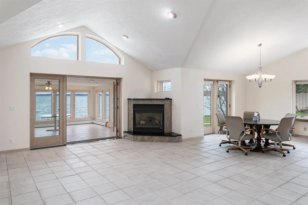 5271 Us-31 N Acme Township MI 49690