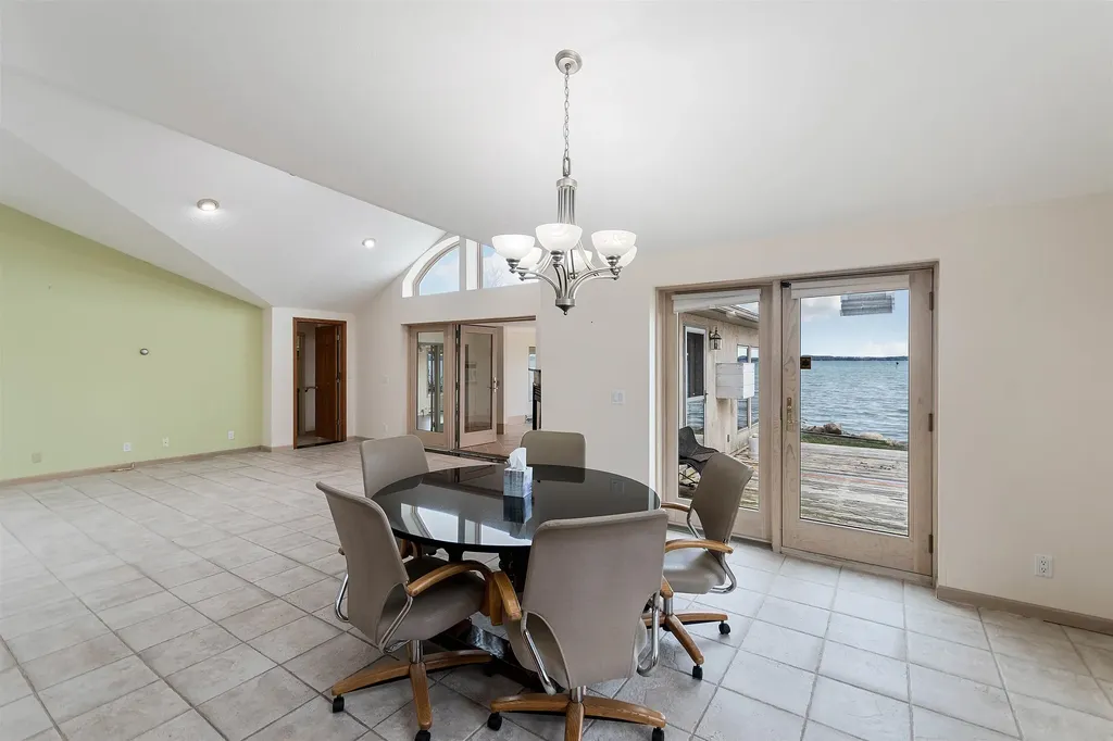 5271 Us-31 N Acme Township MI 49690
