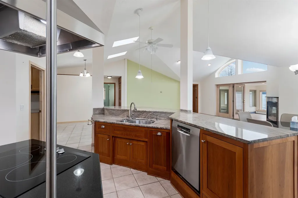 5271 Us-31 N Acme Township MI 49690