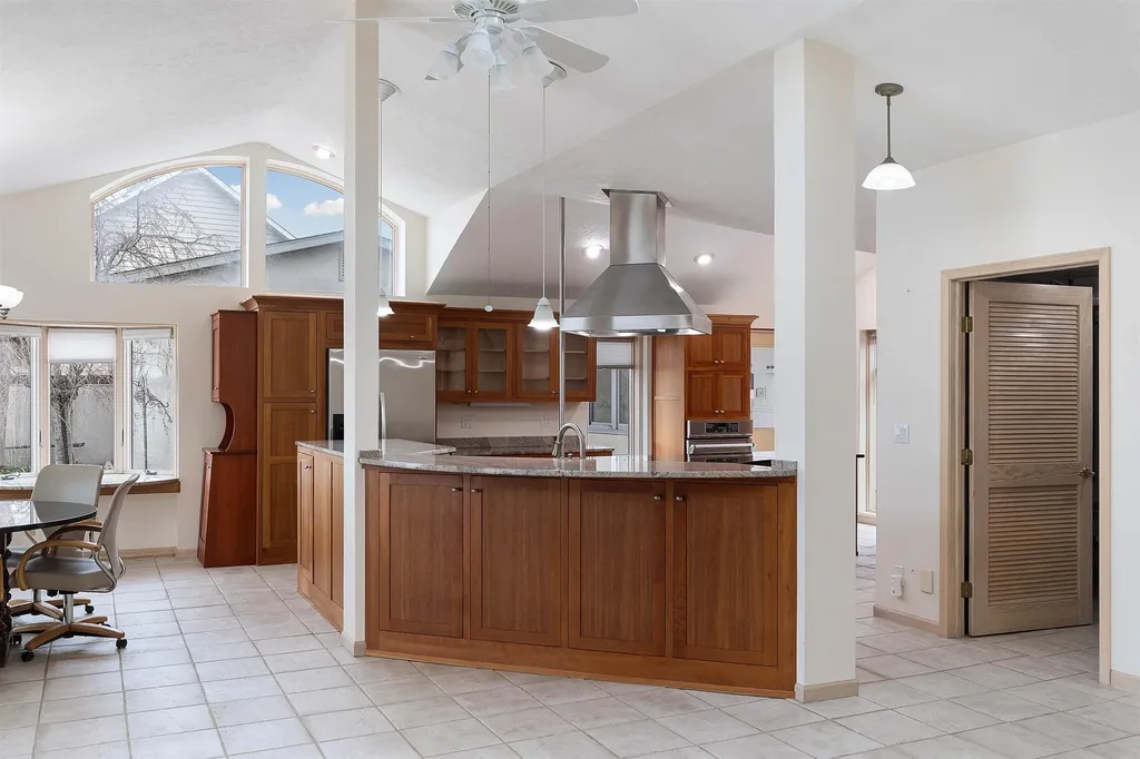 5271 Us-31 N Acme Township MI 49690
