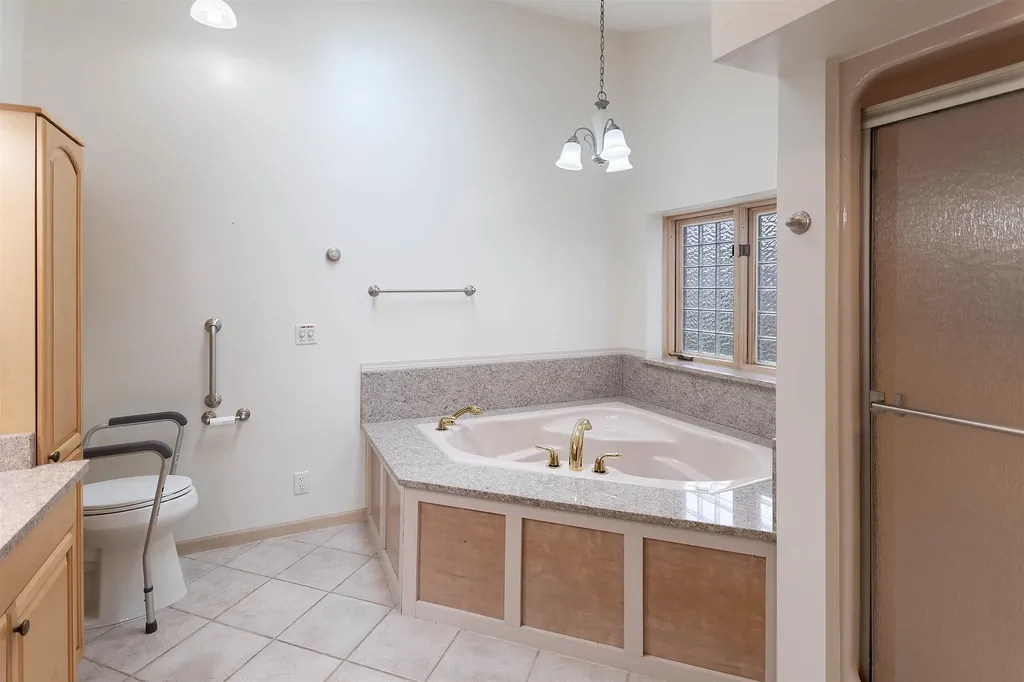 5271 Us-31 N Acme Township MI 49690